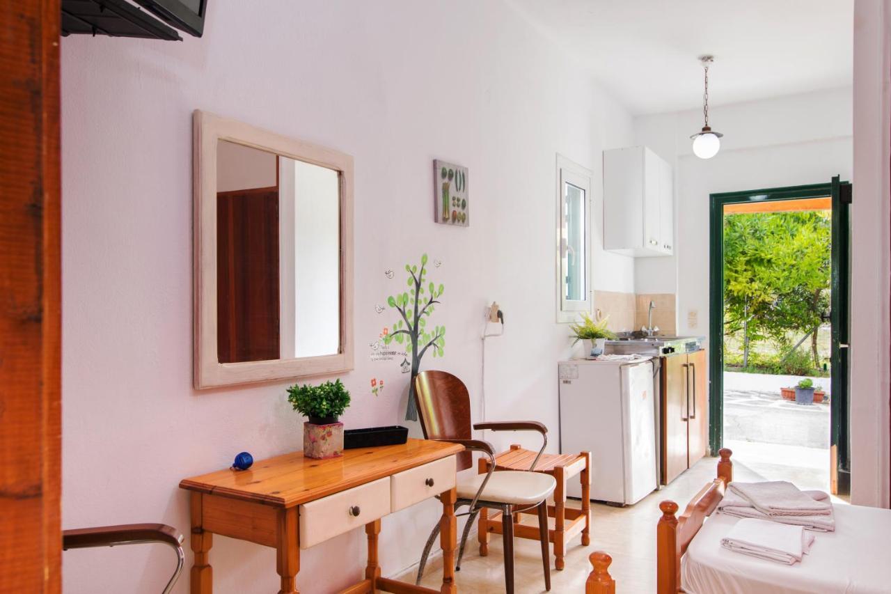 Joanna Apartments Контокали Екстериор снимка