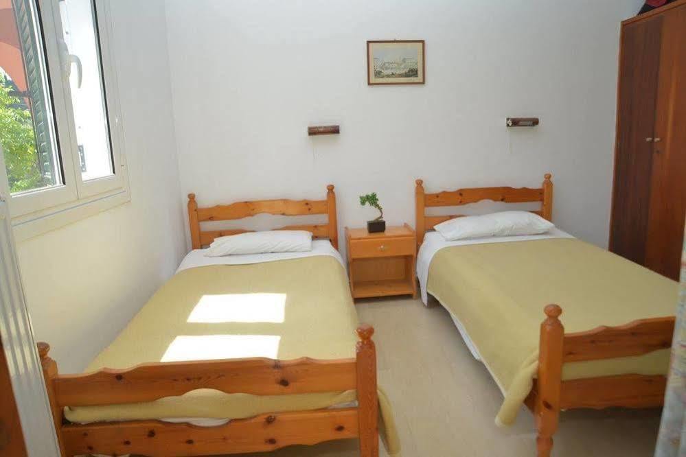 Joanna Apartments Контокали Екстериор снимка