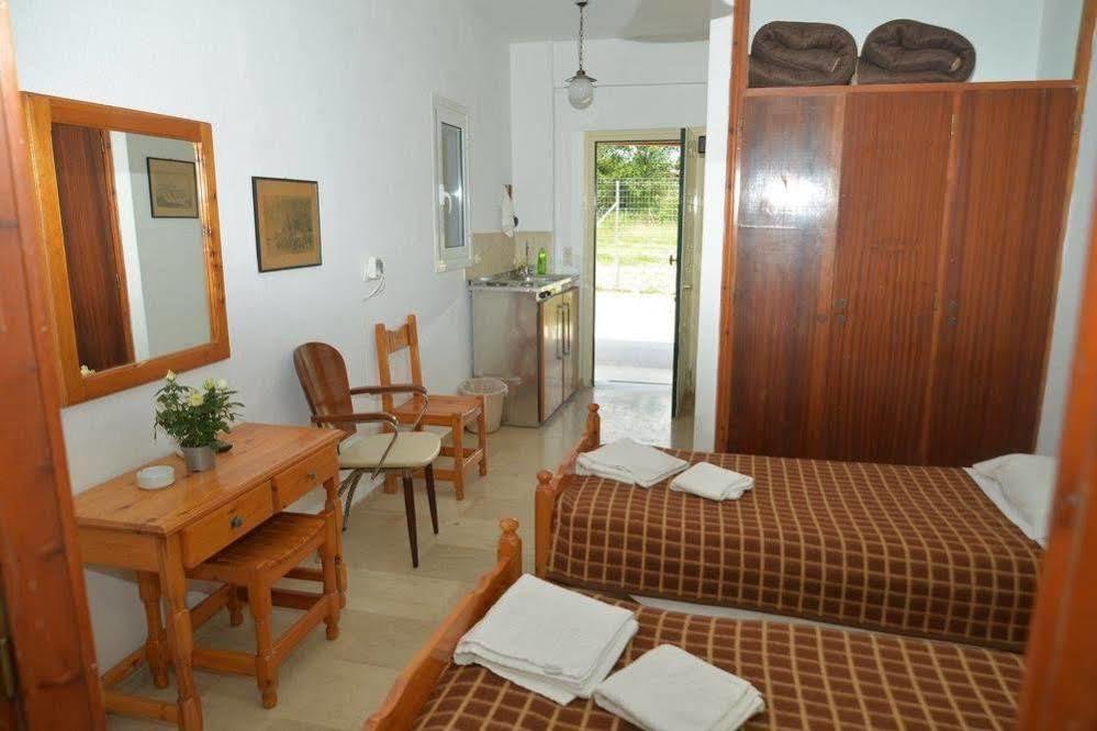 Joanna Apartments Контокали Екстериор снимка