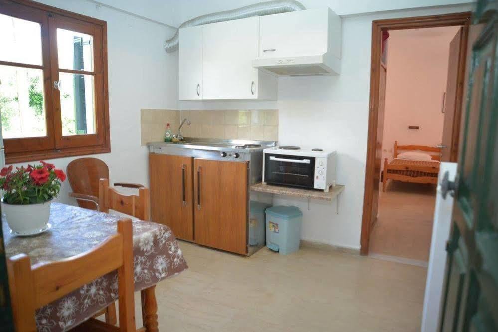 Joanna Apartments Контокали Екстериор снимка